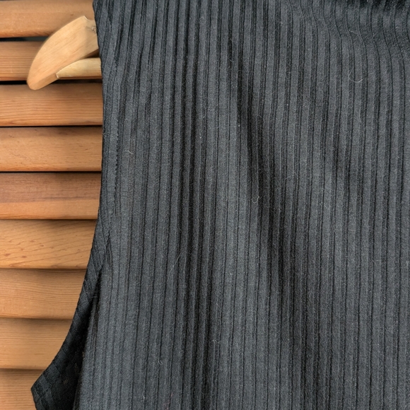 Banana Republic Black Ribbed Knit Top - Picture 6 of 7